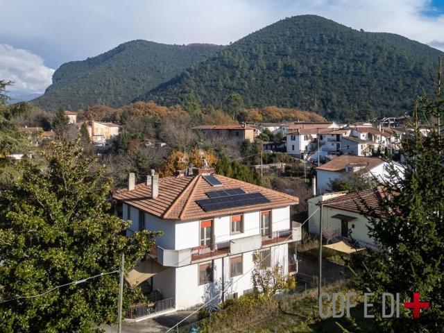 Appartamento in vendita a Terni, Umbria