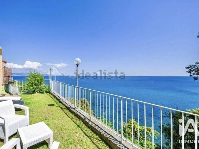 Appartamento in vendita a Pineta di Arenzano, Arenzano