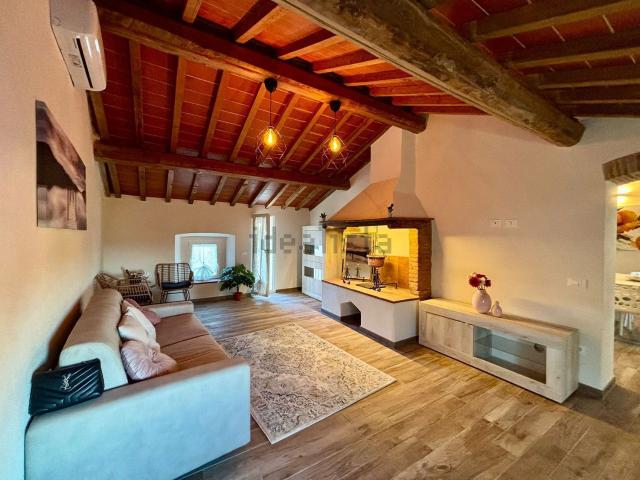 Appartamento in vendita a Terricciola, Toscana