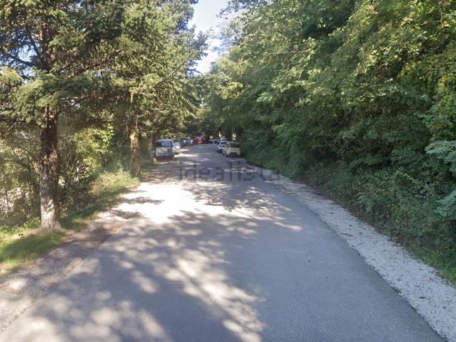 Appartamento in vendita a Quartiere Mercatale, Marche