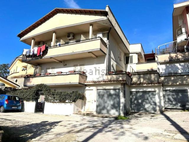 Appartamento in vendita a Villaggio Rinascita, Roma Capitale