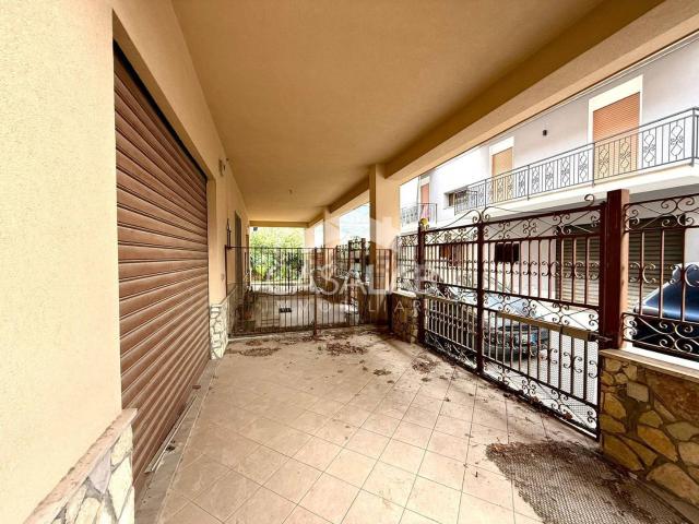 Appartamento in vendita a Carini, Palermo
