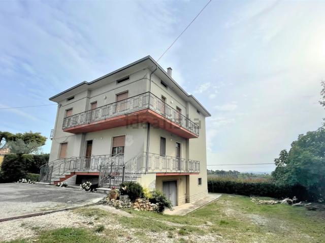 Appartamento in vendita a Ville, Marche