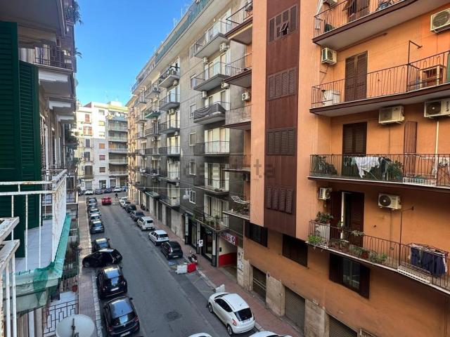 Appartamento in vendita a Taranto