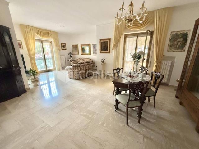 Appartamento in vendita a Valenzano San Lorenzo, Puglia