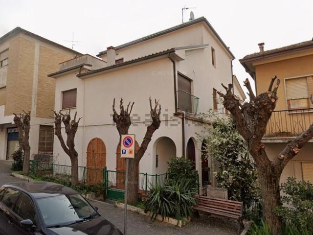 Appartamento in vendita a Montegranaro, Fermo