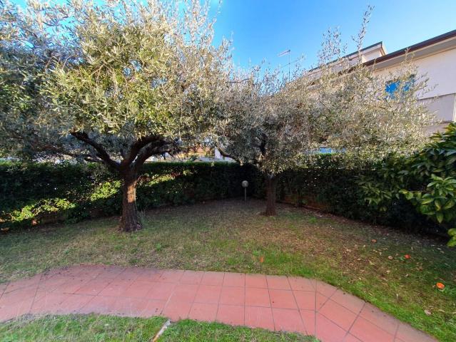 Appartamento in vendita a Marina di Carrara, Carrara