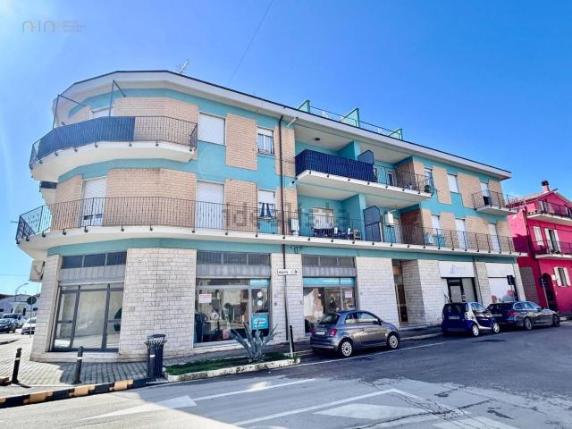 Appartamento in vendita a Porto d'Ascoli centro, Marche