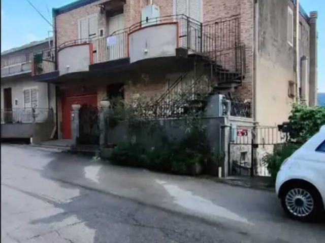Appartamento in vendita a Pirato, Ucria