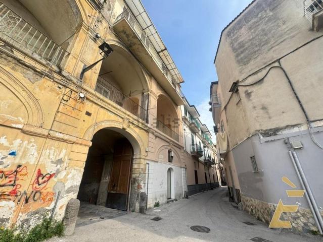 Appartamento in vendita a Acerra, Campania