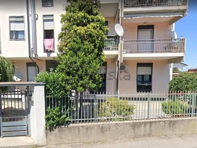 Appartamento in vendita a Samarate, Lombardia