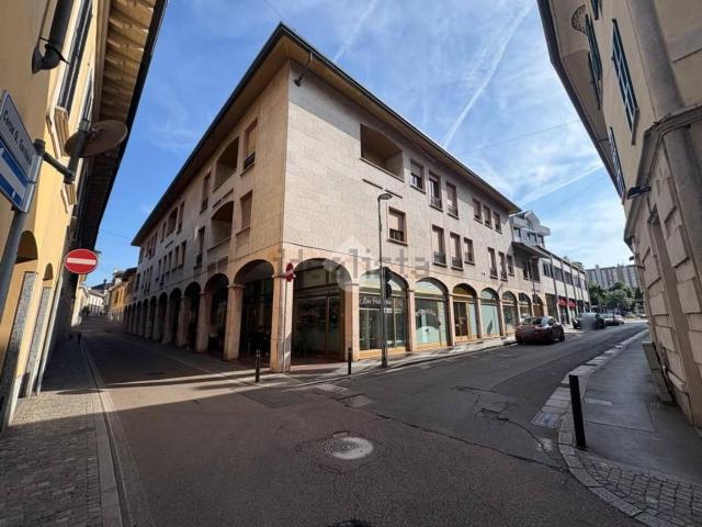 Appartamento in vendita a Oltresempione, Legnano