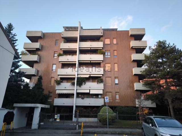 Appartamento in vendita a Cazzaniga, Monza