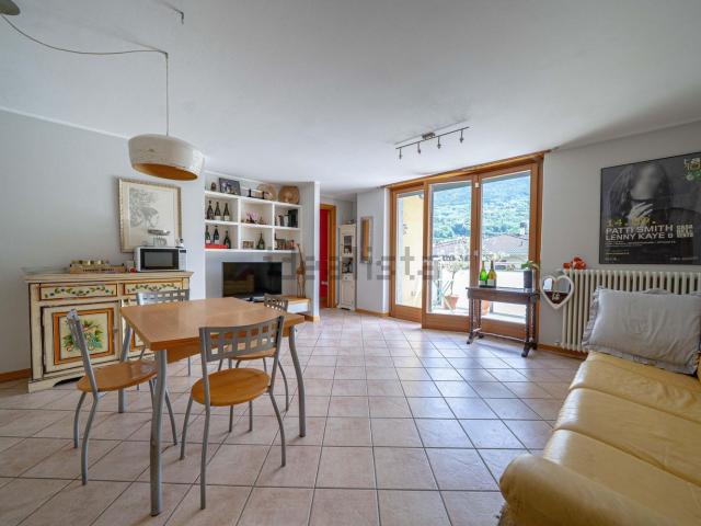 Appartamento in vendita a Sondrio, Lombardia