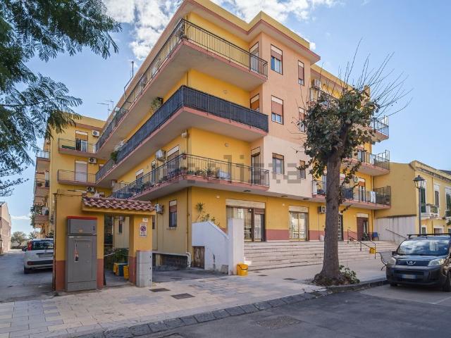 Appartamento in vendita a Nizza Di Sicilia, Sicilia