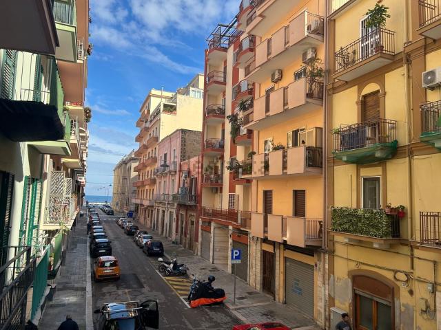 Appartamento in vendita a Madonnella, Bari