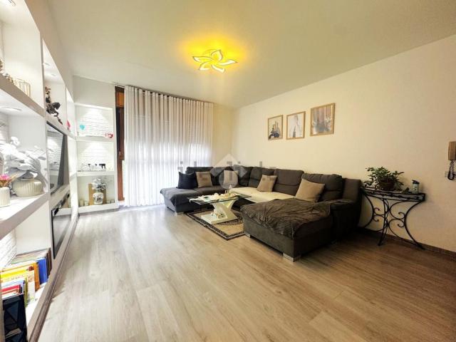 Appartamento in vendita a Montale, Toscana