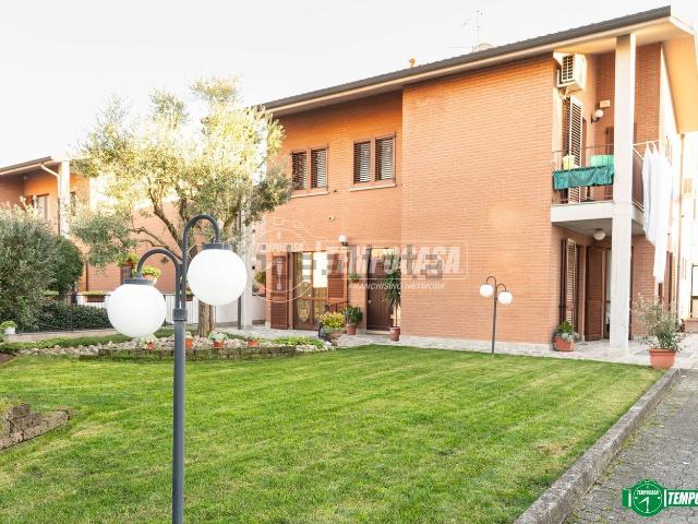 Appartamento in vendita a Triuggio, Lombardia
