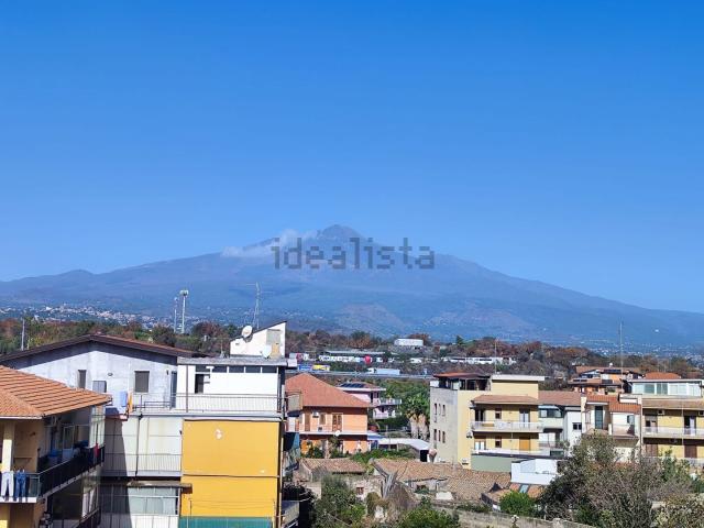 Appartamento in vendita a Valverde, Sicilia