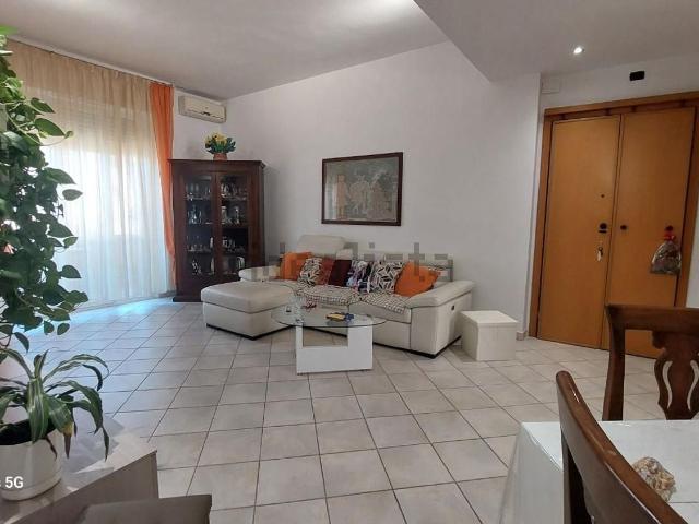 Appartamento in vendita a Stazione, Livorno