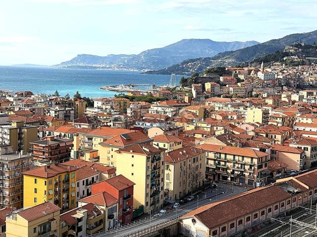 Attico in vendita a Ventimiglia, Liguria