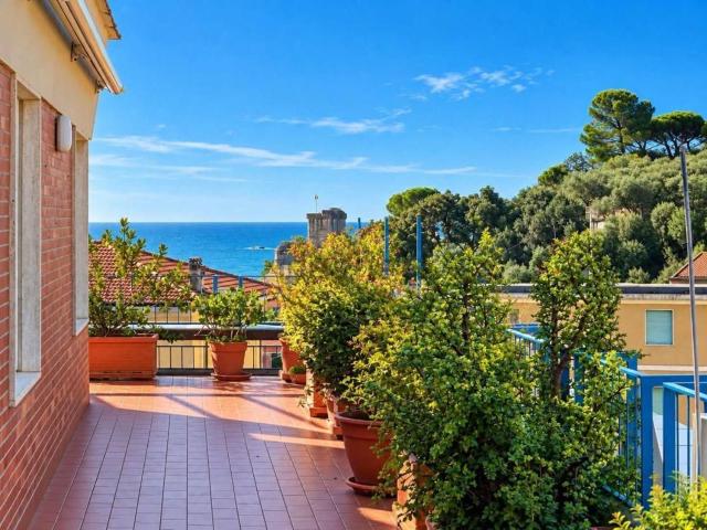 Attico in vendita a San Terenzo, Lerici