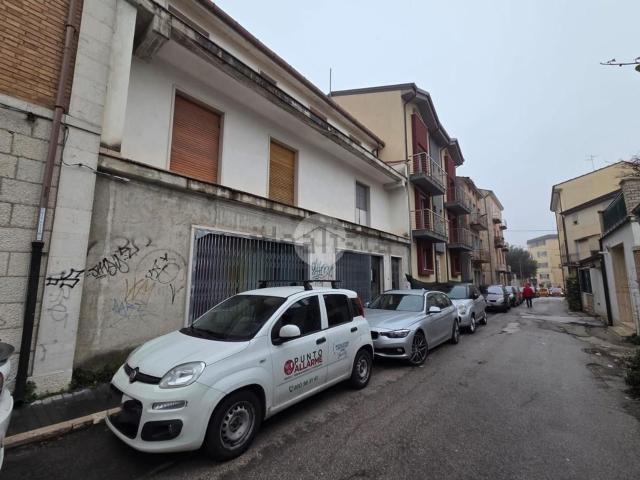 Appartamento in vendita a Campobasso, Molise