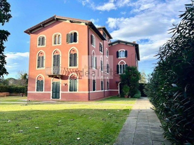 Appartamento in vendita a Camaiore, Toscana