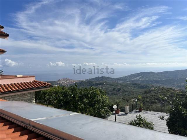 Appartamento in vendita a Imperia, Liguria