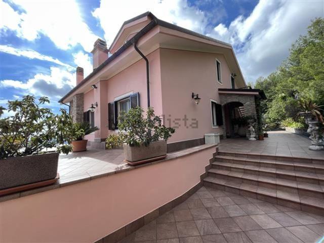 Appartamento in vendita a Imperia, Liguria