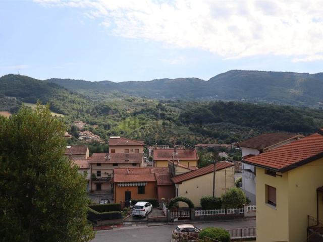 Appartamento in vendita a Schignano, Vaiano
