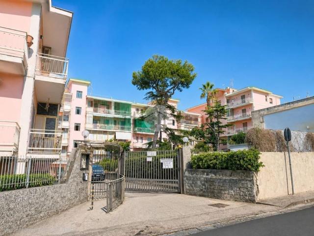 Appartamento in vendita a Leopardi, Torre Del Greco