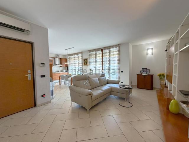 Appartamento in vendita a Santo Stefano Ticino, Lombardia