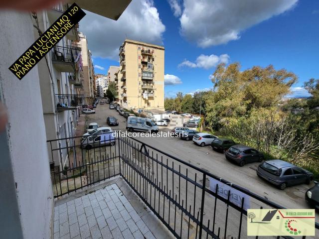 Appartamento in vendita a Ragazzi del '99, Agrigento
