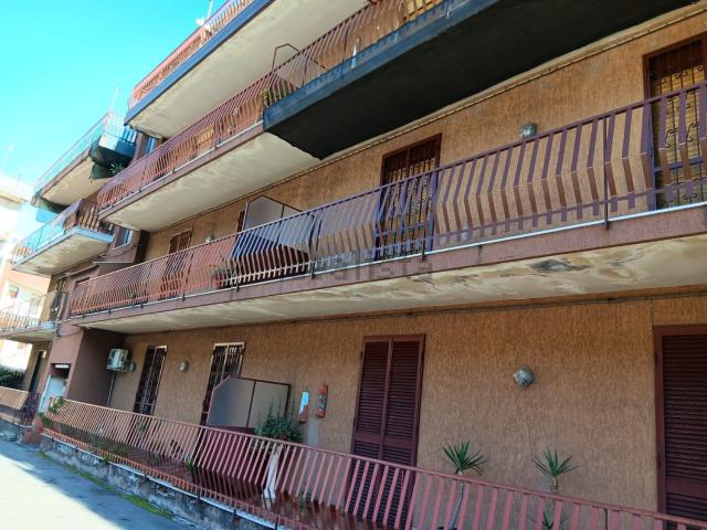 Appartamento in vendita a Aci Sant'antonio, Catania