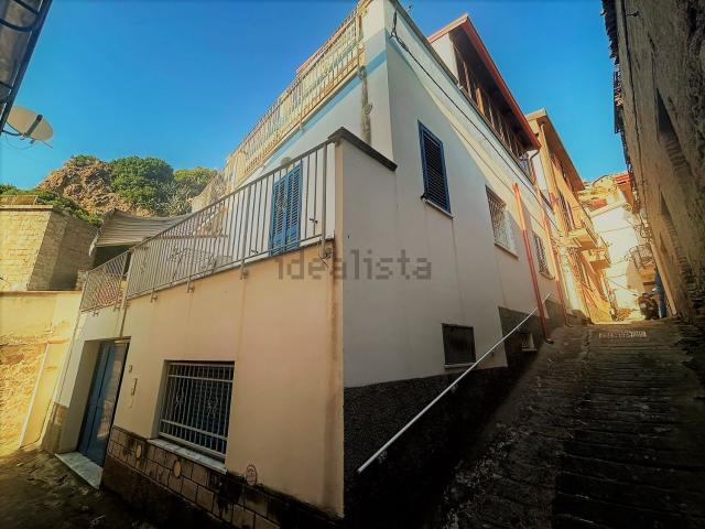 Appartamento in vendita a Marina Grande, Scilla