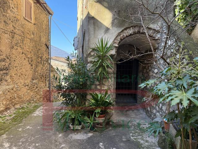 Appartamento in vendita a Castro Dei Volsci, Lazio