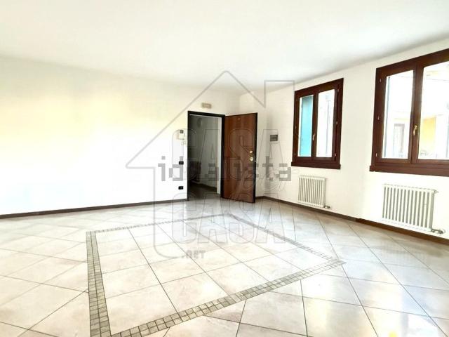 Appartamento in vendita a Este, Padova