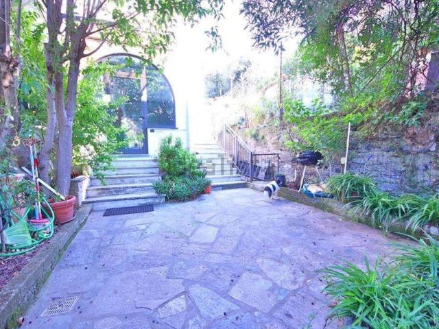 Appartamento in vendita a Cogoleto, Liguria