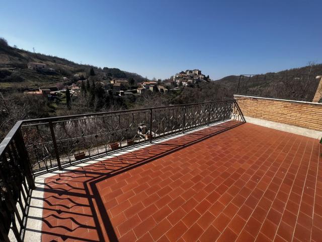 Appartamento in vendita a Campomoro, Rieti