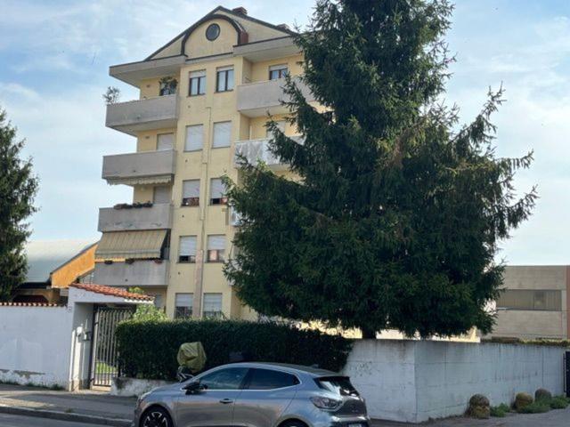 Appartamento in vendita a Molino Ortolina, Pioltello