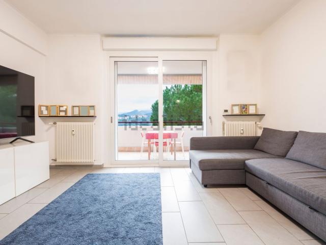 Appartamento in vendita a Centro Ovest, Serra Riccò