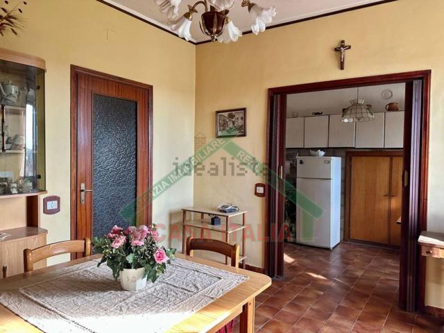 Appartamento in vendita a Capodimonte, Lazio