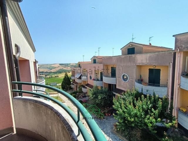 Appartamento in vendita a Terre Roveresche, Marche