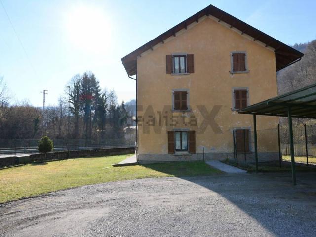 Appartamento in vendita a Comunità Montana della Valle Brembana, San Giovanni Bianco