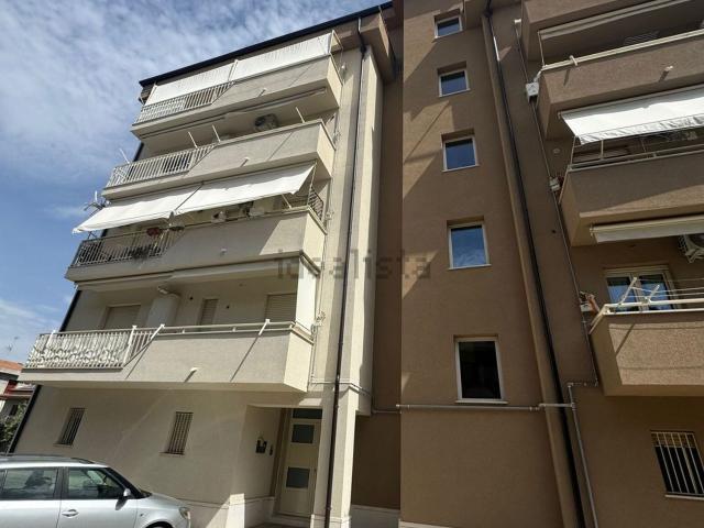 Appartamento in vendita a Pietraperzia, Sicilia