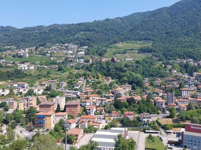 Attico in vendita a Como, Lombardia
