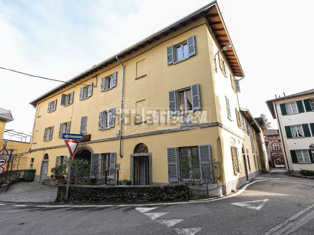Appartamento in vendita a Lambrugo, Como