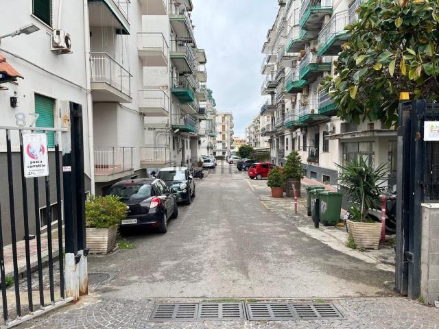 Appartamento in vendita a Portici, Campania