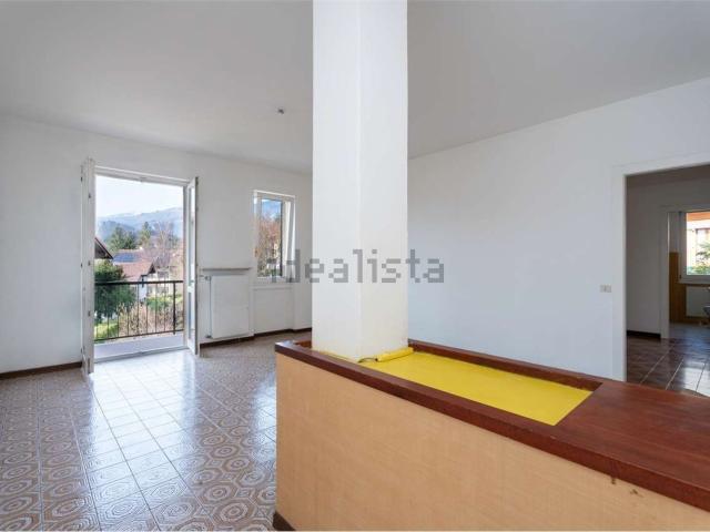 Appartamento in vendita a Clusone, Lombardia